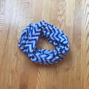 Infinity scarf